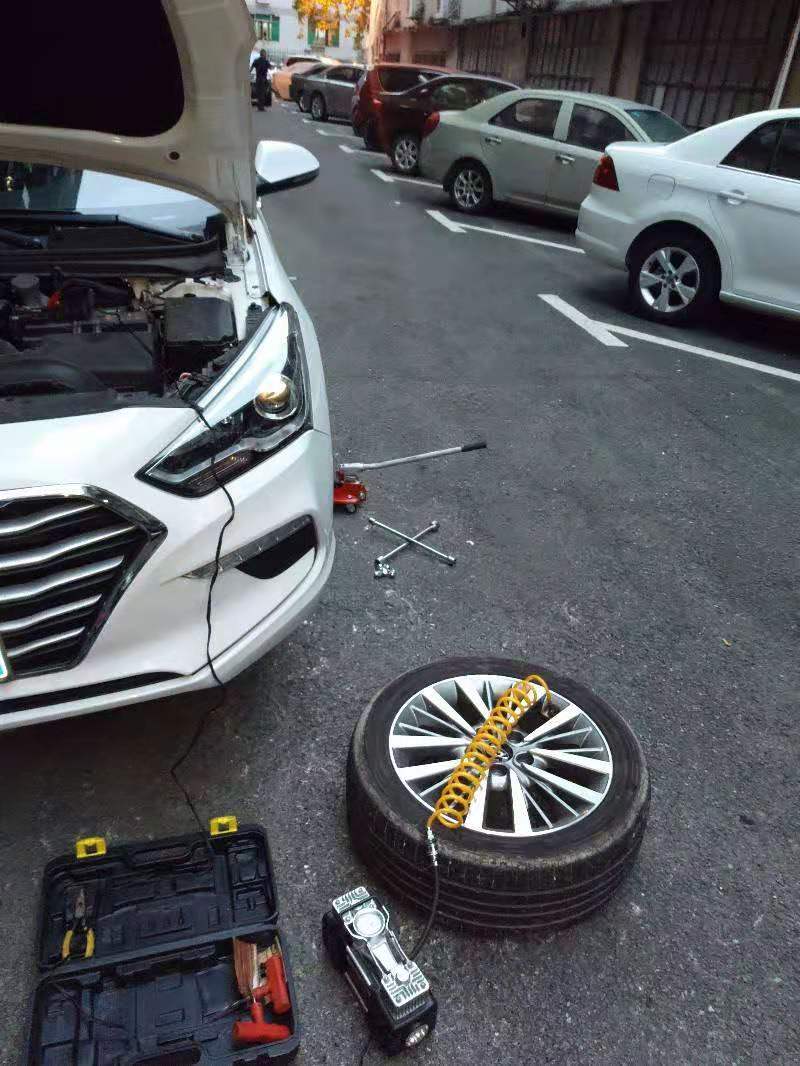 搭电换胎救援