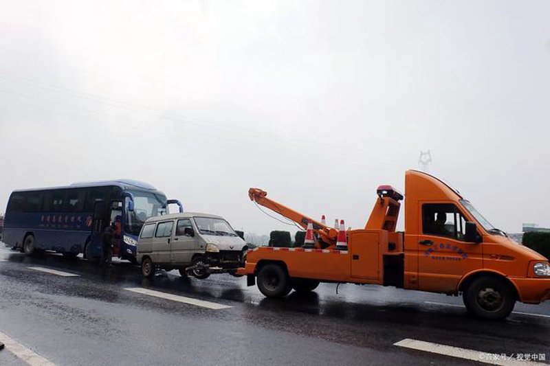 高速救援拖车